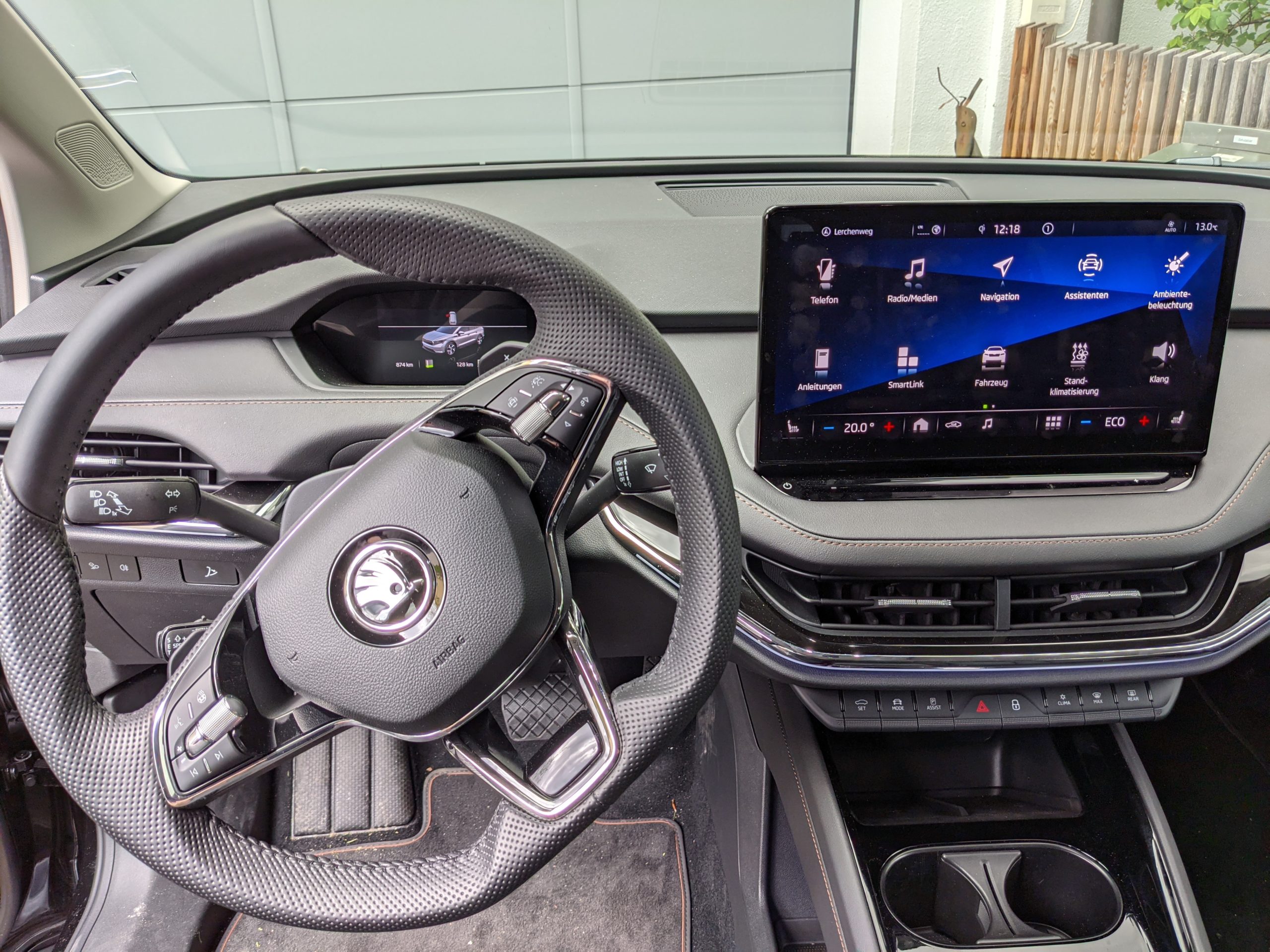 Das Ende 2021 naht – und wir fahren immer noch selbst? Was ist denn nun los, liebe Automobilindustrie, plötzlich still gewordene Zulieferer? Sagen wir es so: War wohl nicht so einfach, was!