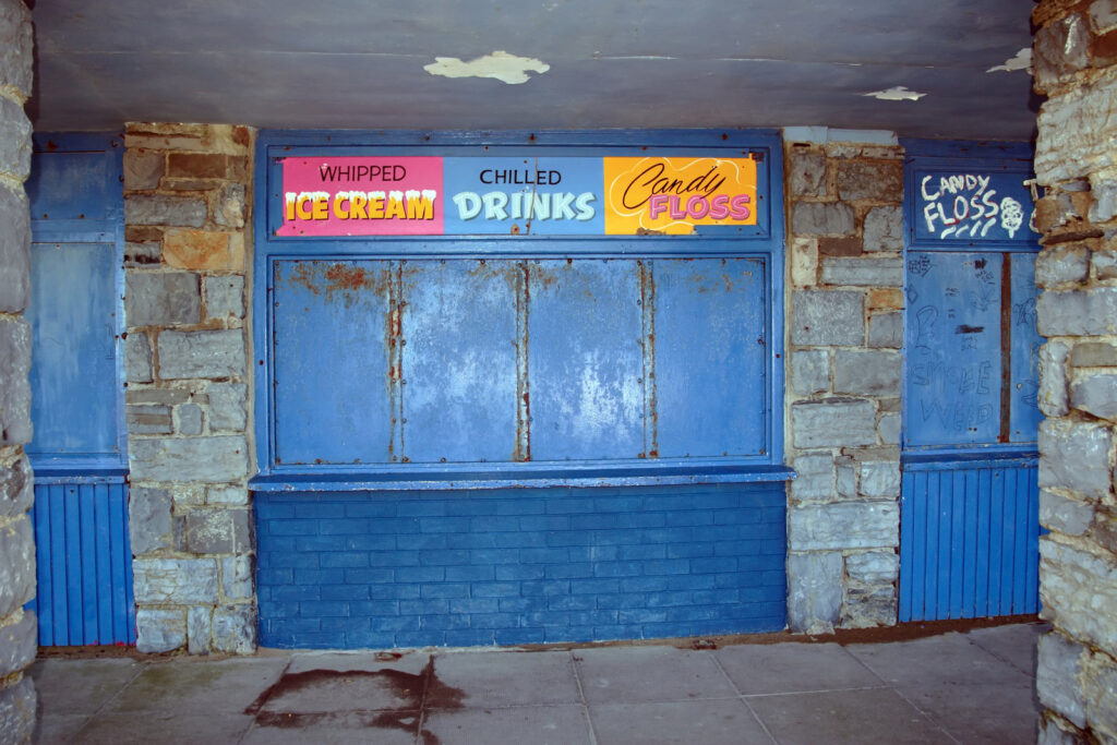 "Closed all summer" - und mein Blog und Podcast macht auch ein paar Wochen frei / Bild-/Quelle: unlimphotos.com